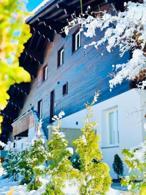 Bellevue & Classy Mountain View Apartment Kandersteg Exteriör bild