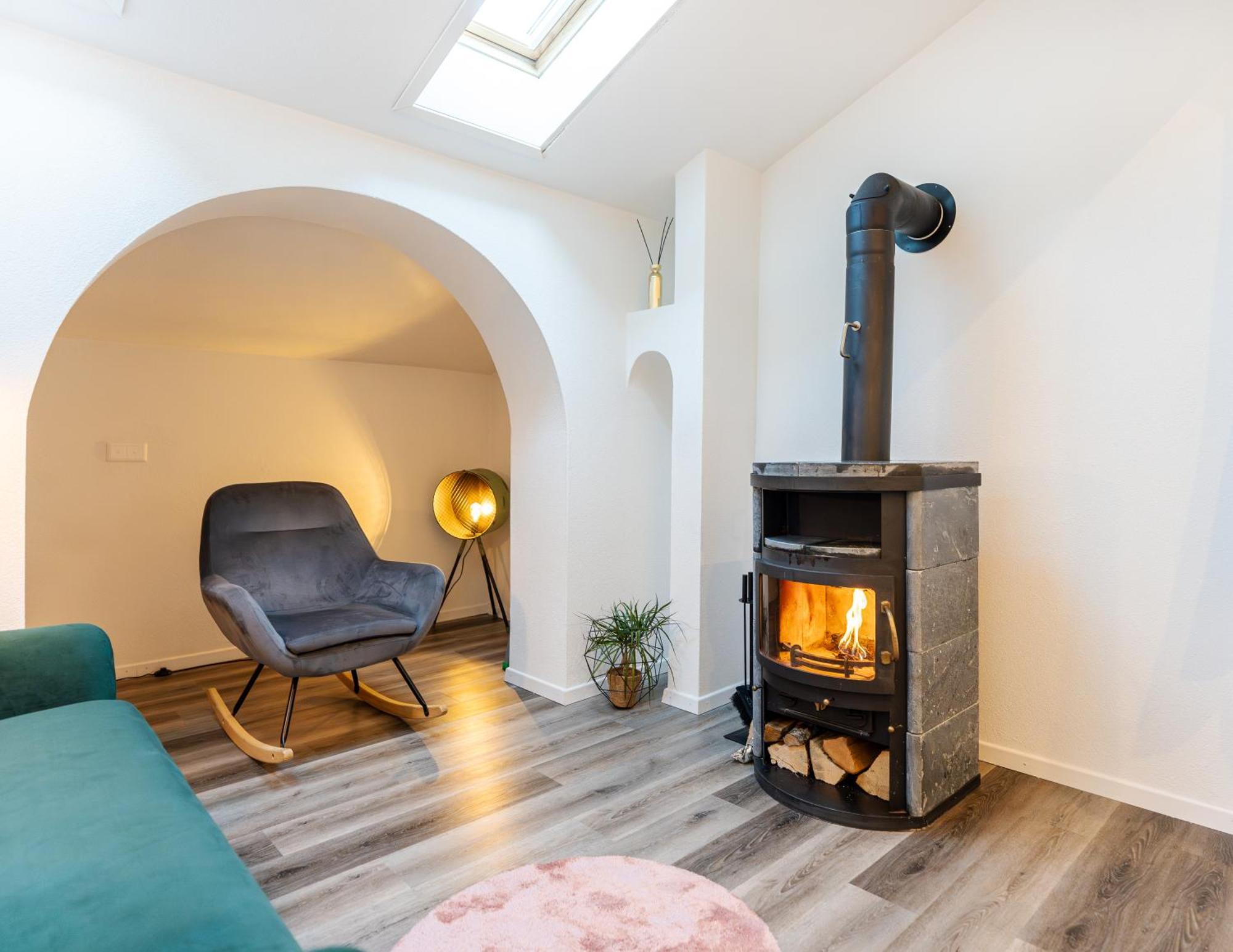 Bellevue & Classy Mountain View Apartment Kandersteg Exteriör bild