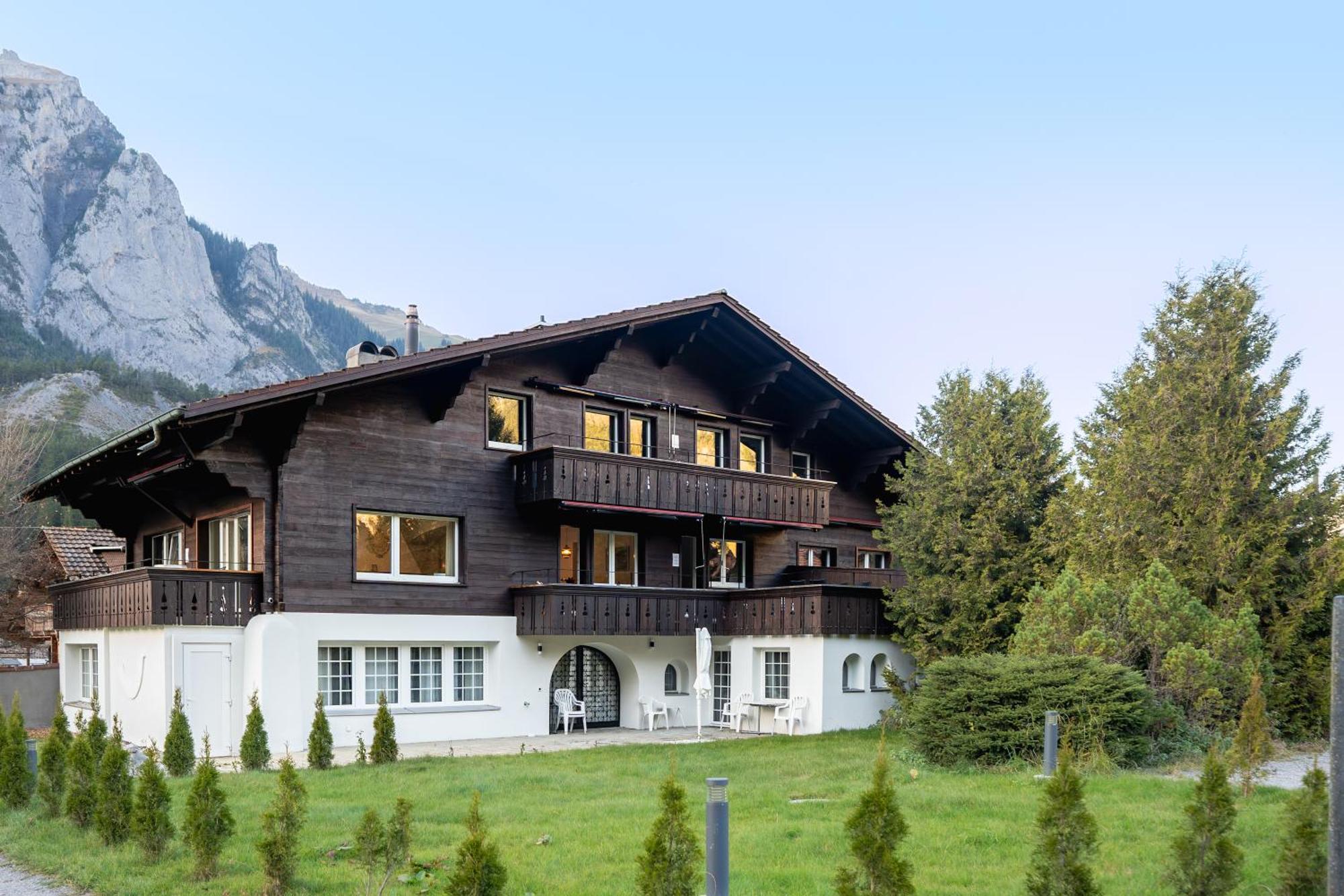 Bellevue & Classy Mountain View Apartment Kandersteg Exteriör bild