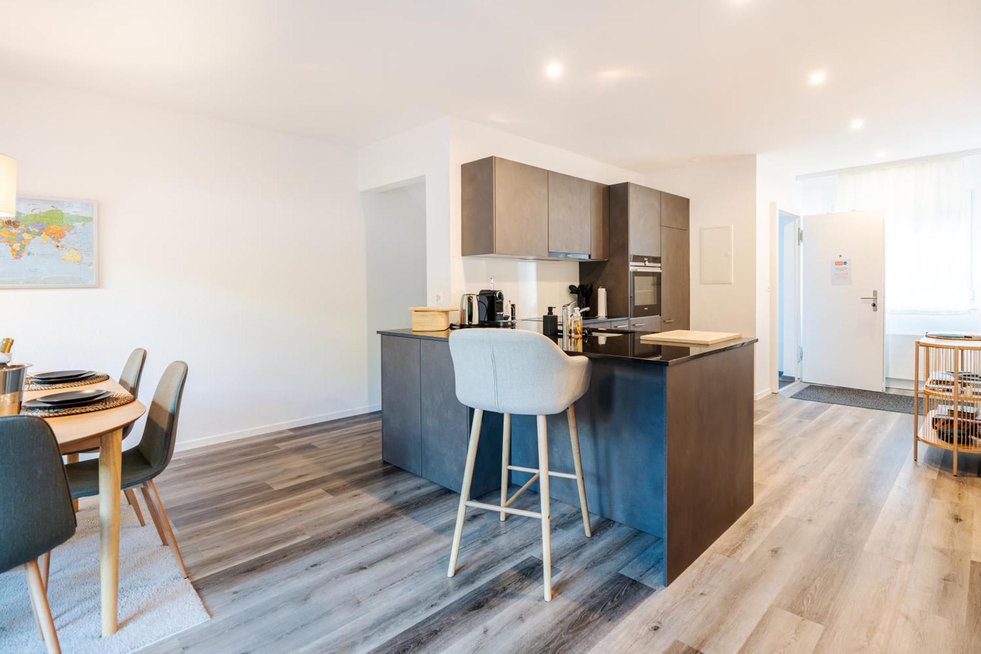 Bellevue & Classy Mountain View Apartment Kandersteg Exteriör bild
