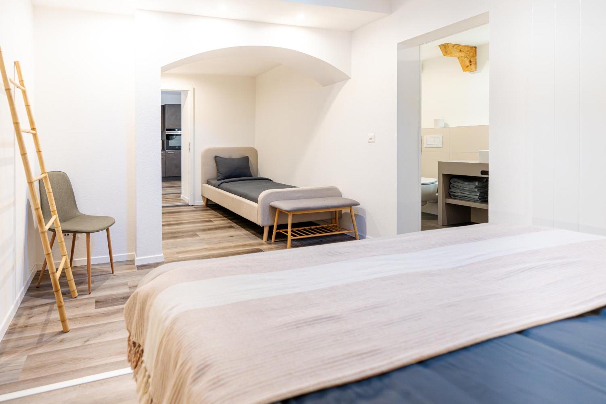 Bellevue & Classy Mountain View Apartment Kandersteg Exteriör bild