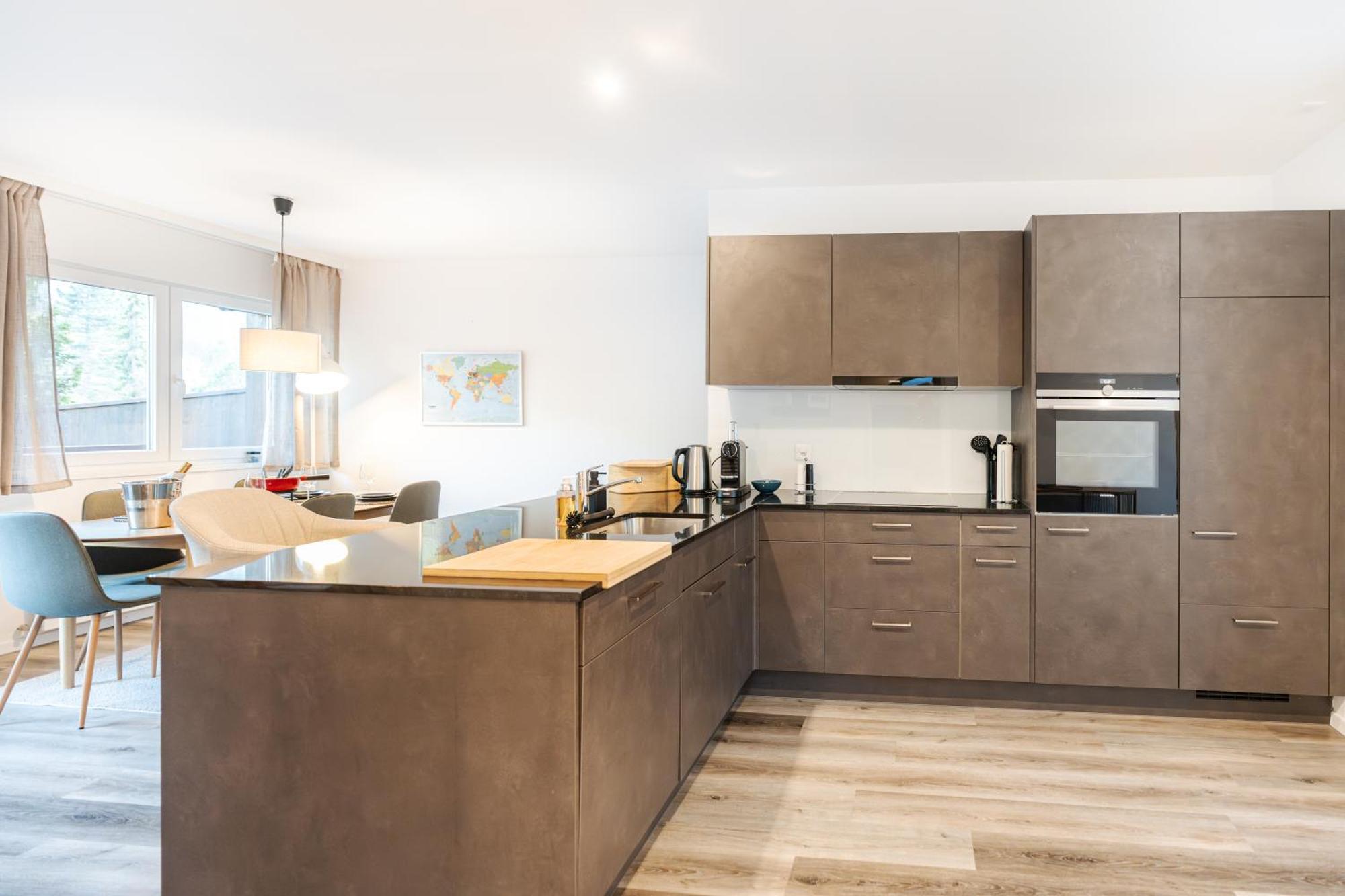 Bellevue & Classy Mountain View Apartment Kandersteg Exteriör bild